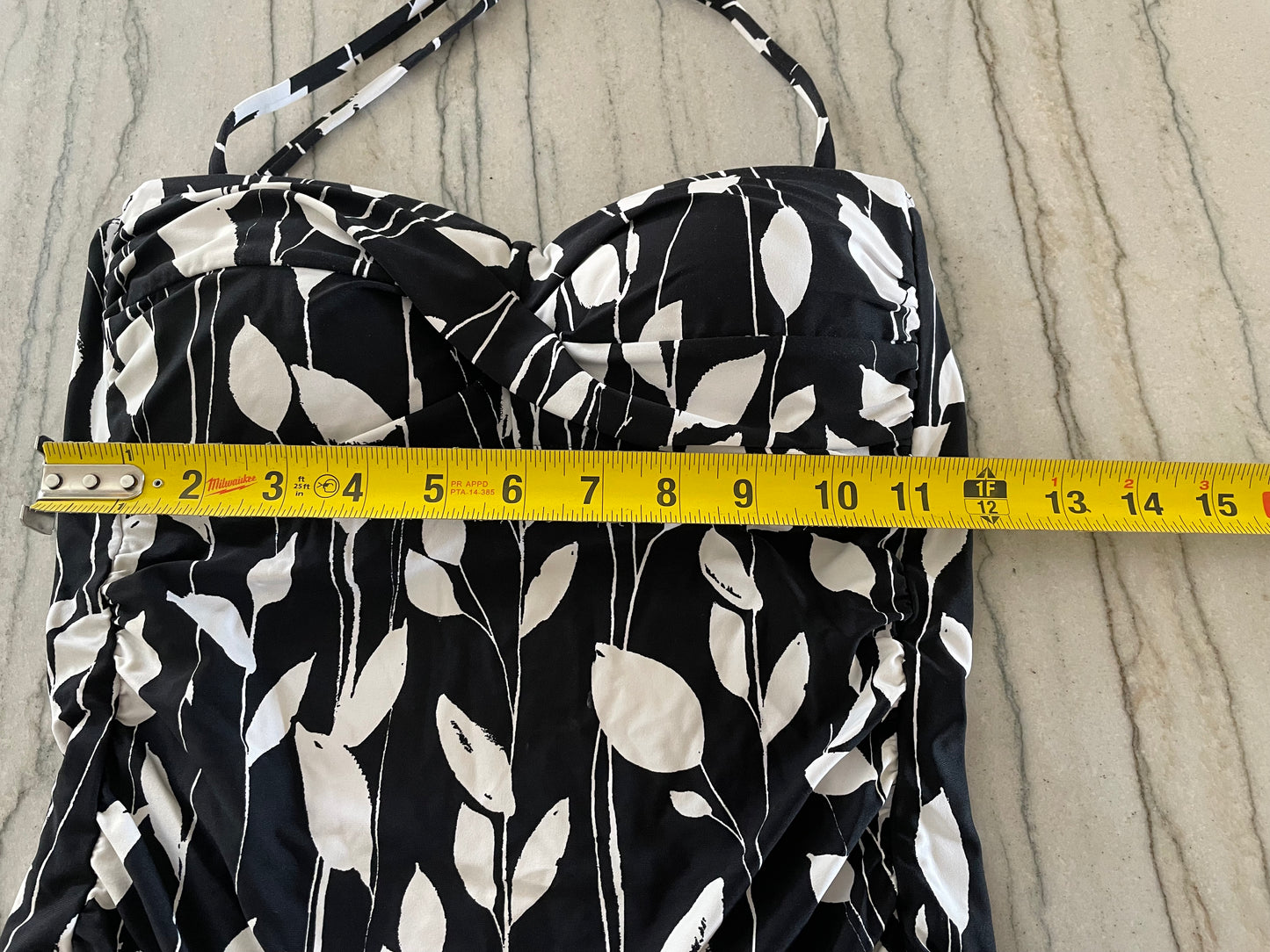 Anne Cole Black & White Leaf Print Halter Tankini Swim Top Twist Front - Size Small