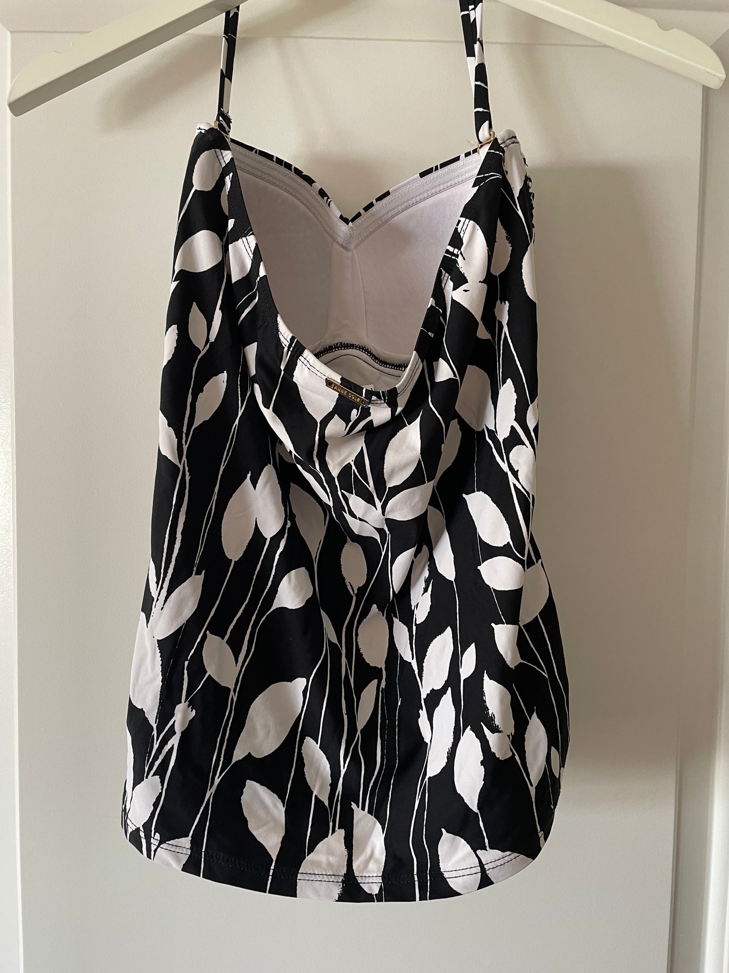 Anne Cole Black & White Leaf Print Halter Tankini Swim Top Twist Front - Size Small