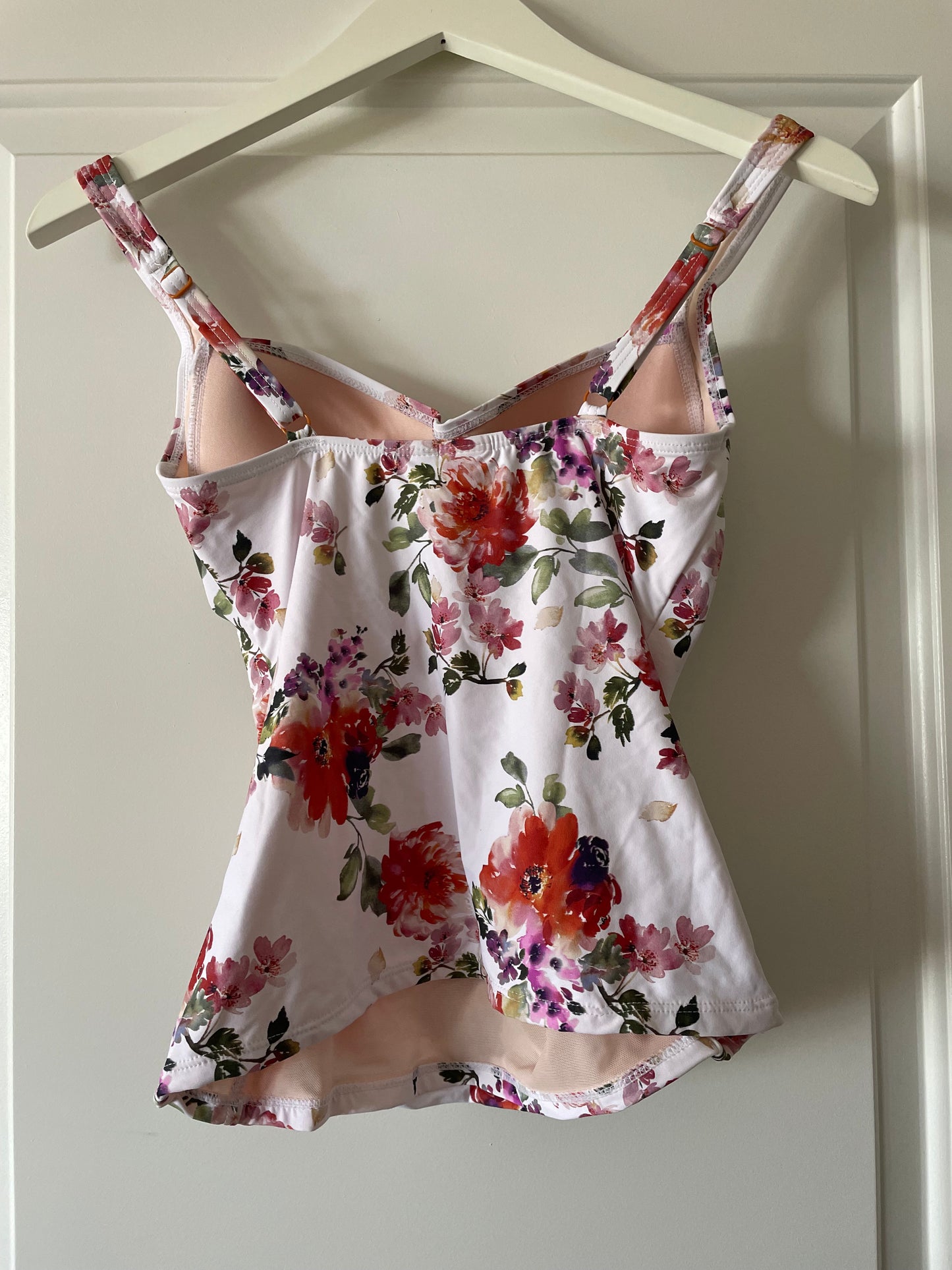 NIP TUCK SWIM Floral Tankini Swimsuit Set – Multi Fit Cup – Size 6