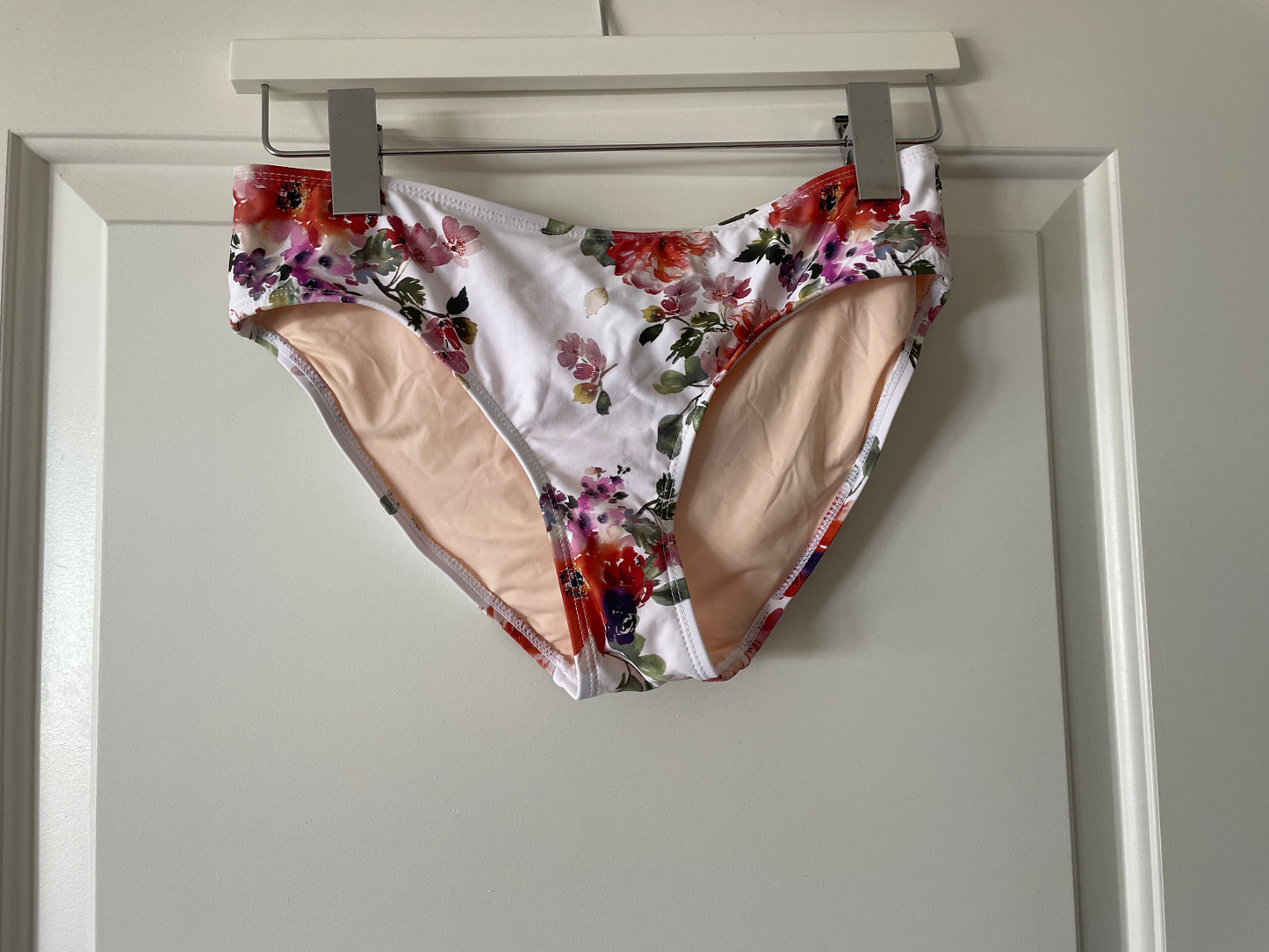 NIP TUCK SWIM Floral Tankini Swimsuit Set – Multi Fit Cup – Size 6