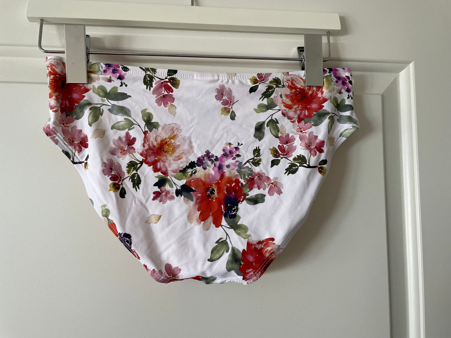NIP TUCK SWIM Floral Tankini Swimsuit Set – Multi Fit Cup – Size 6